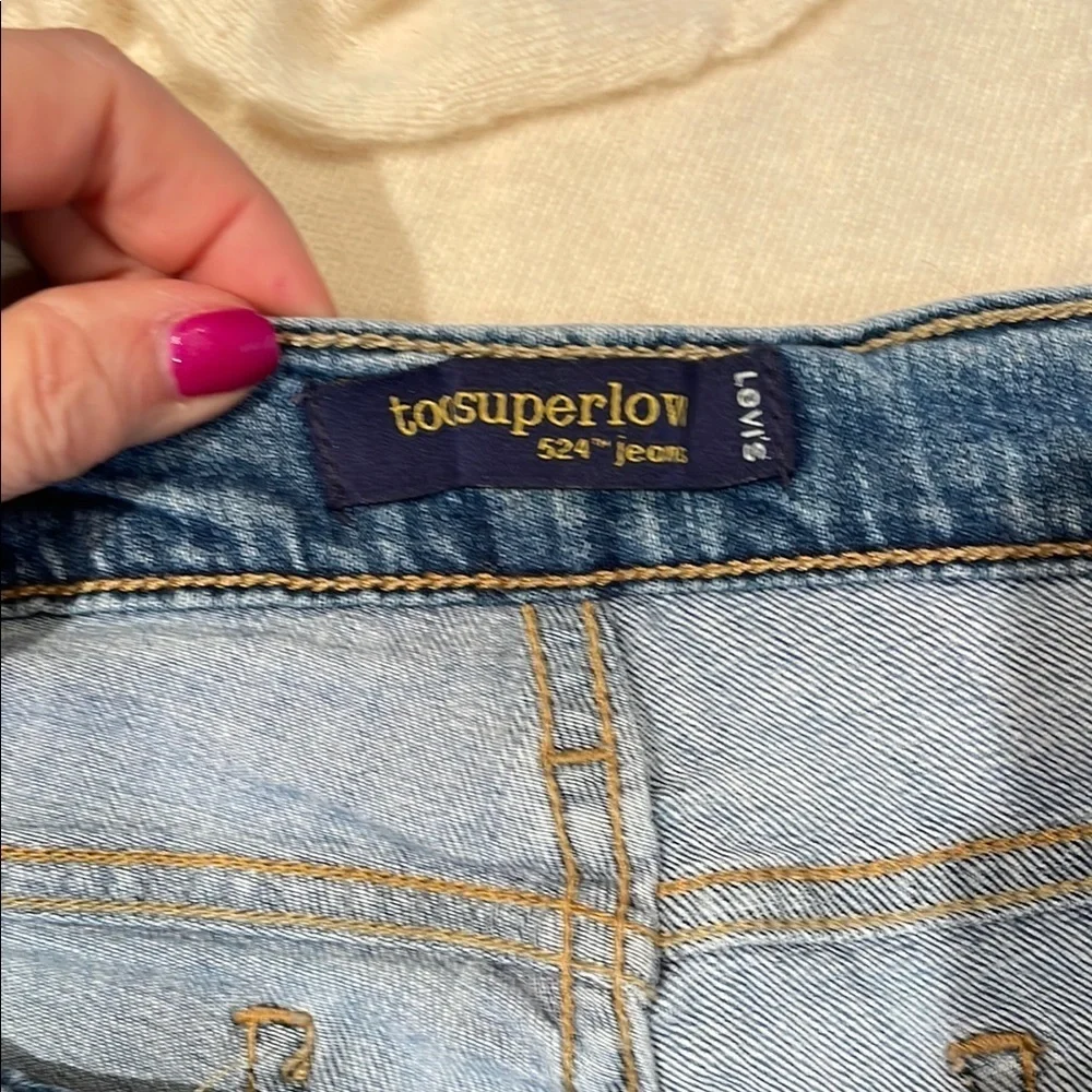 Women’s Levie’s Superlow Straight Leg Distressed Jeans